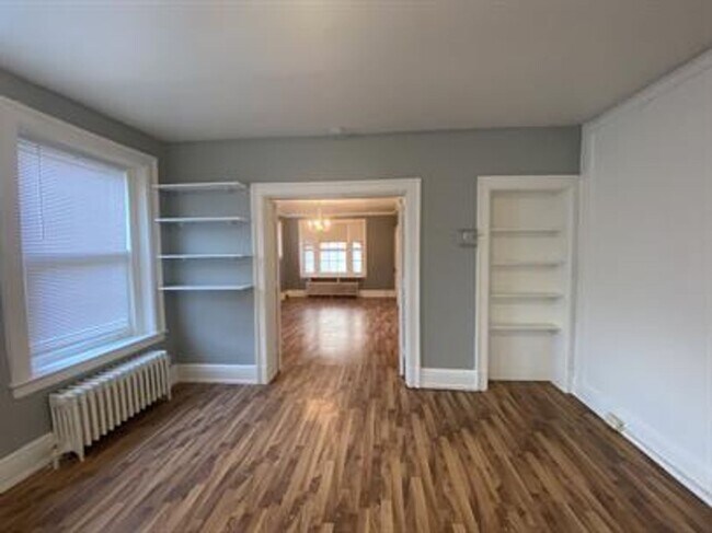 Building Photo - 137 S Prince St