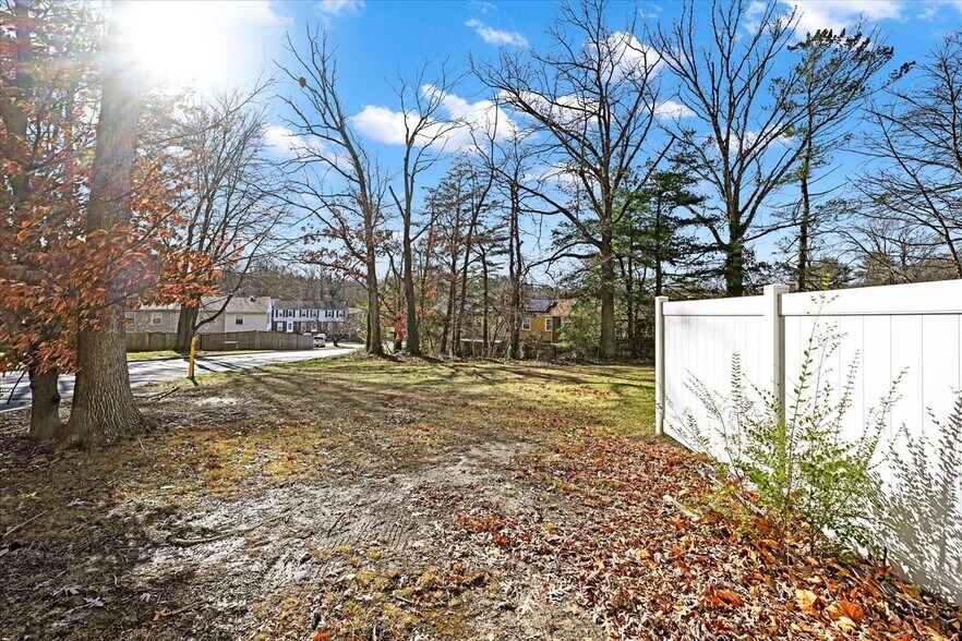 Building Photo - 3433 Saluda Rd