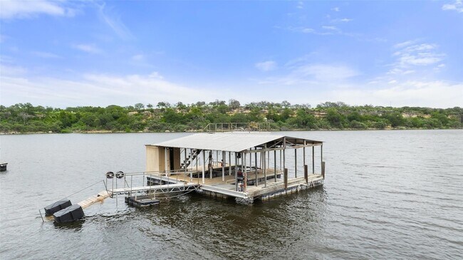 Building Photo - 1201 Lakeshore Dr