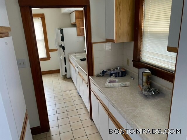 Building Photo - 88 Beechcroft St