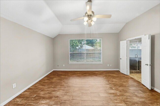 Building Photo - 5 Paddock Pines Pl