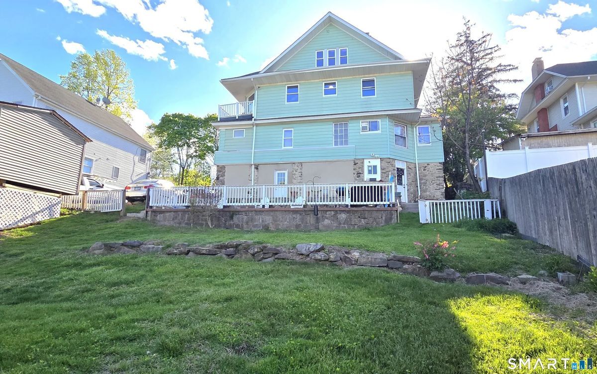 Building Photo - 48 Elmwood Ave
