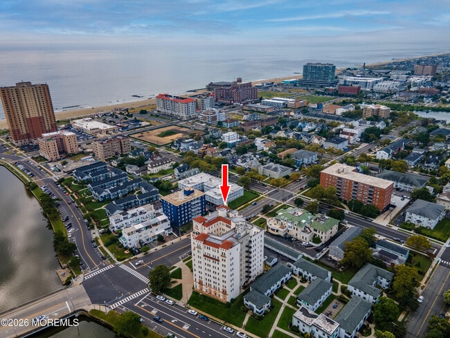 Building Photo - 400 Deal Lake Dr