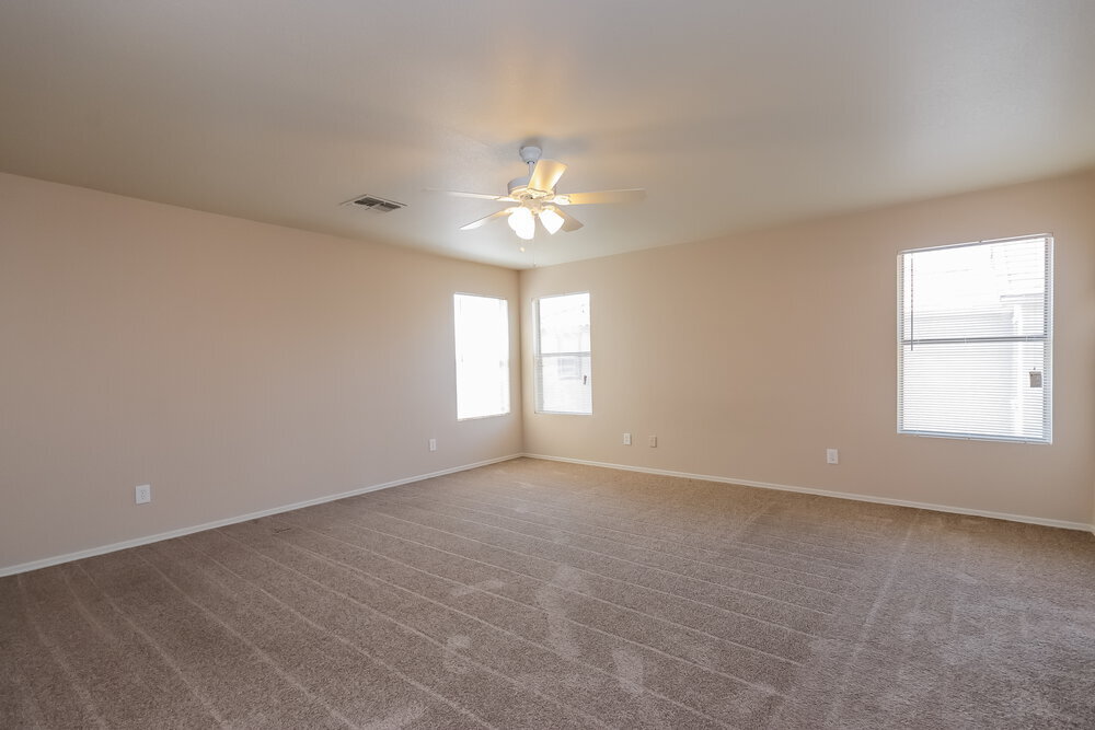 Building Photo - 11215 W Garfield St