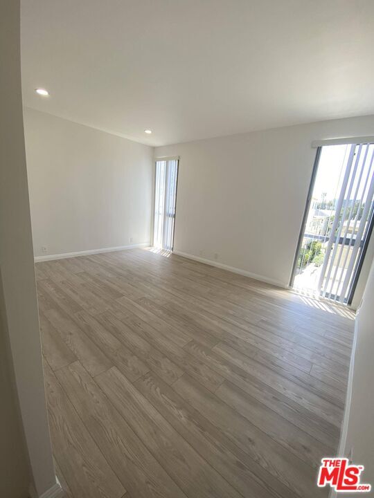 Building Photo - 511 San Vicente Blvd