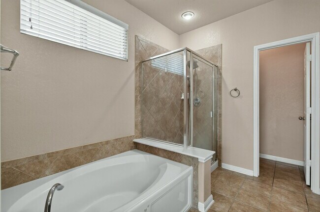 Building Photo - 7230 Willow Rain