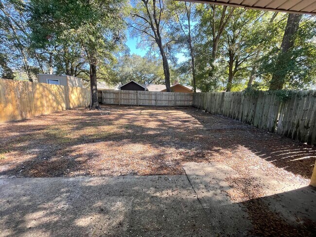 Building Photo - 607 W Sunset Blvd