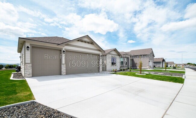 Building Photo - 8004 Massey Dr