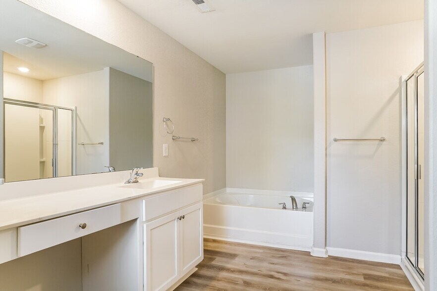 Building Photo - 301 Rustling Way