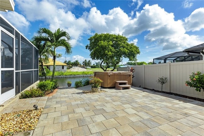 Building Photo - 2013 SW 31st Terrace