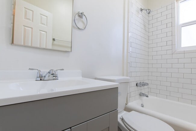 Floorplan - Beautiful Newly Renovated Apartment in Koreatown