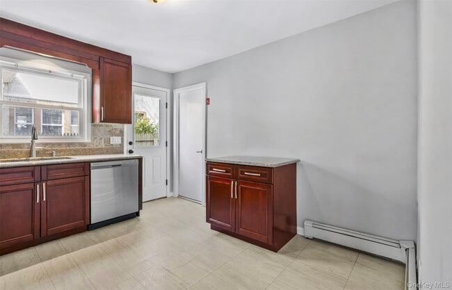 Building Photo - 311 W Penn St