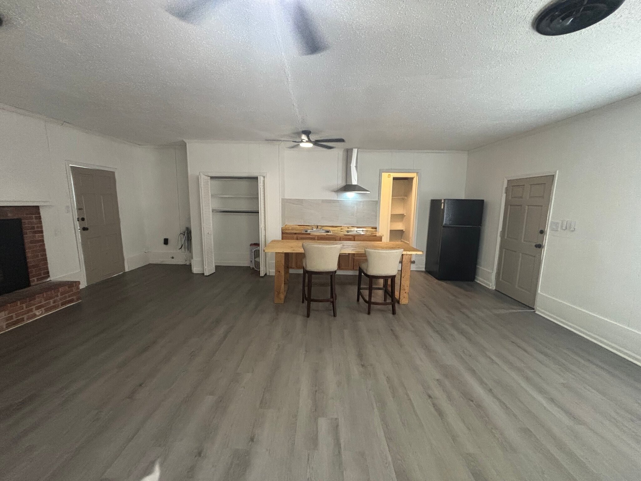 Building Photo - 3650 Lakefield Dr