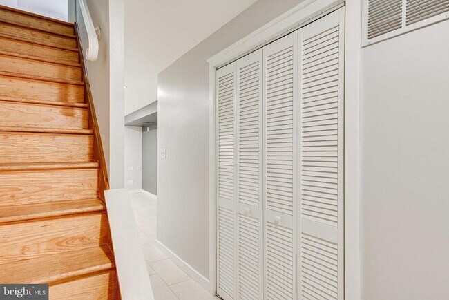 Building Photo - 2312 Wheystone Ct