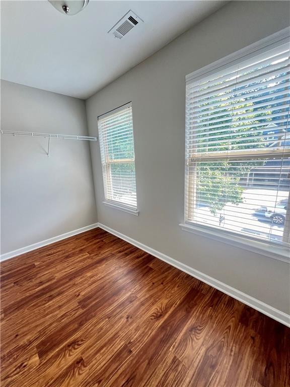 Building Photo - 7040 Silk Tree Pointe