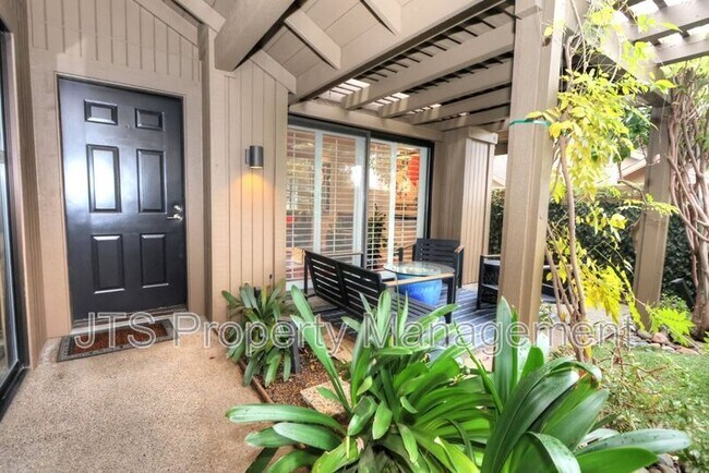 Building Photo - 2010 Promontory Point Ln