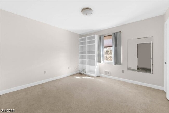 Building Photo - 300 Old York Rd