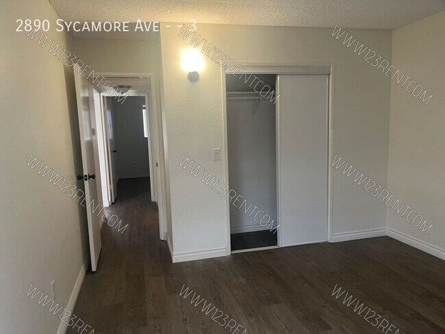 Building Photo - 2890 Sycamore Ave