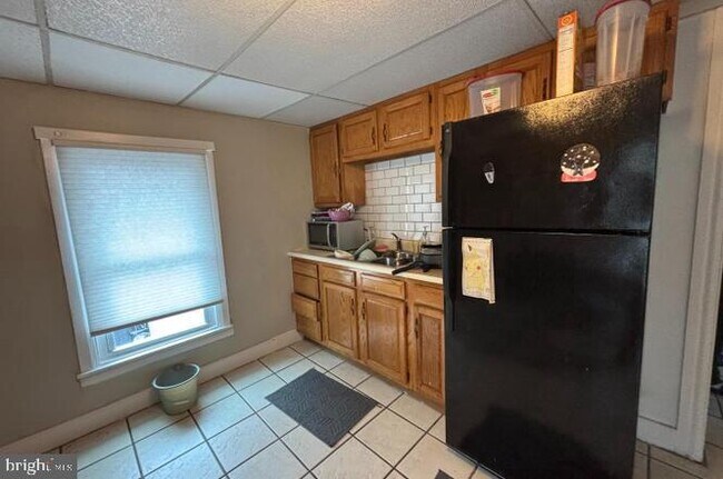 Primary Photo - 64 S Evans St