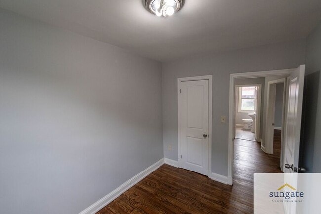 Building Photo - 831 N Chapel Gate Ln