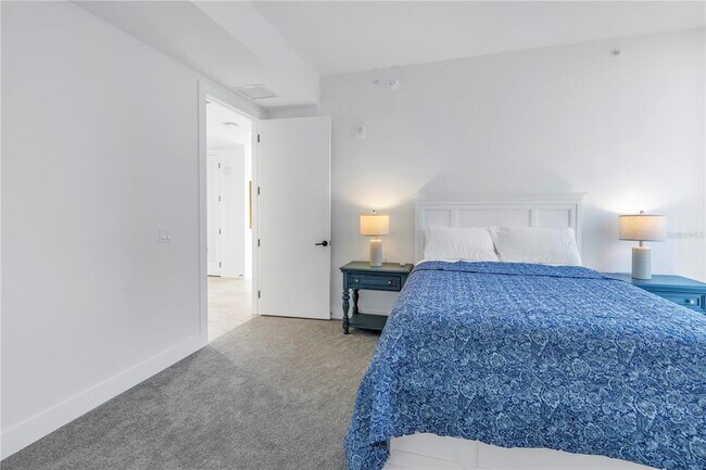 Building Photo - 777 3rd Ave N