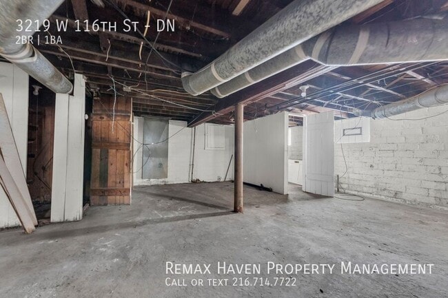 Building Photo - 3219 W 116th St
