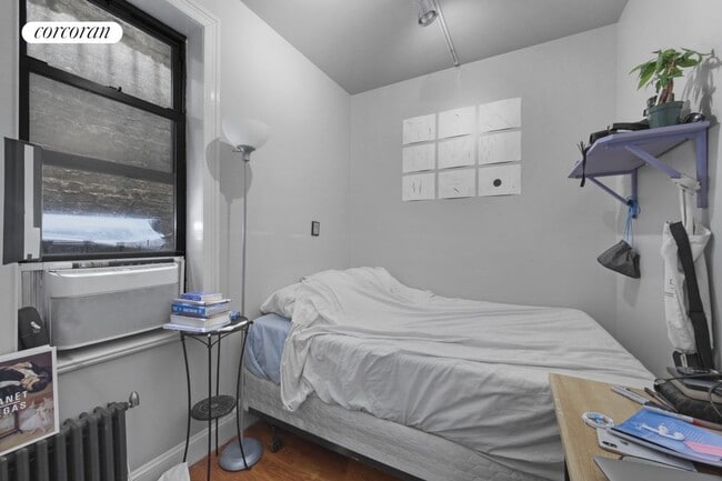 Building Photo - 163 Chrystie St