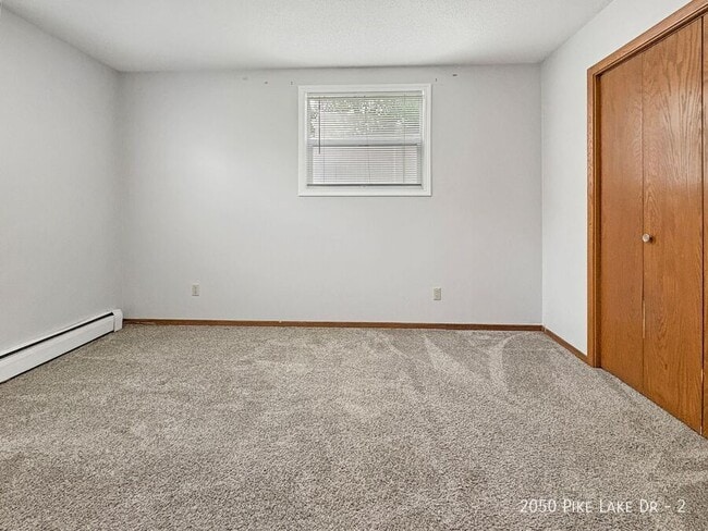 Building Photo - 2050 Pike Lake Dr