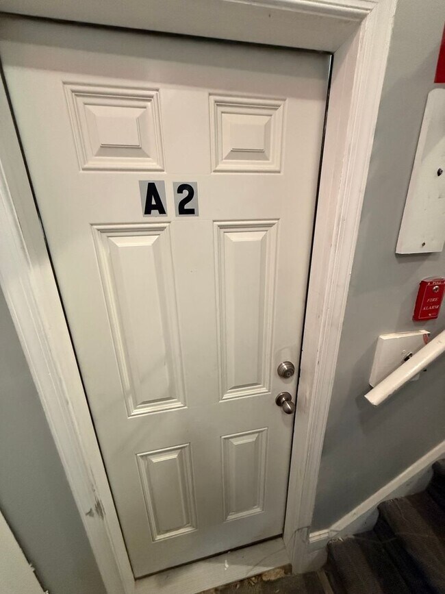 Building Photo - 1 Bedroom Apartment Available Today in Baltimore County! - Price Reduced