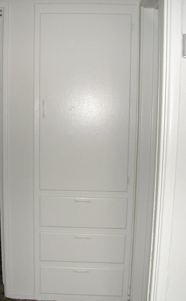 Hall Cubbord - 3351 Caroline Ave