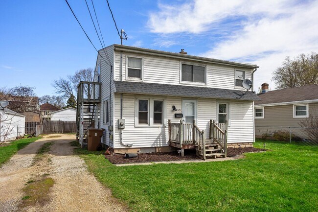 Building Photo - 816 Roosevelt St