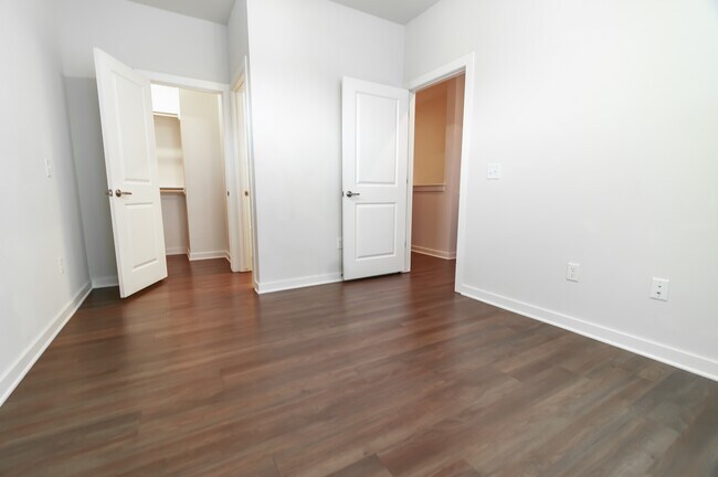 Building Photo - 605 Whitham Ave