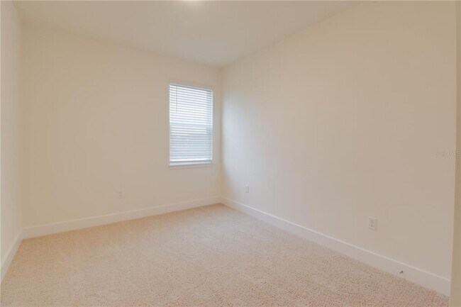 Building Photo - 5212 SW 40th Cir