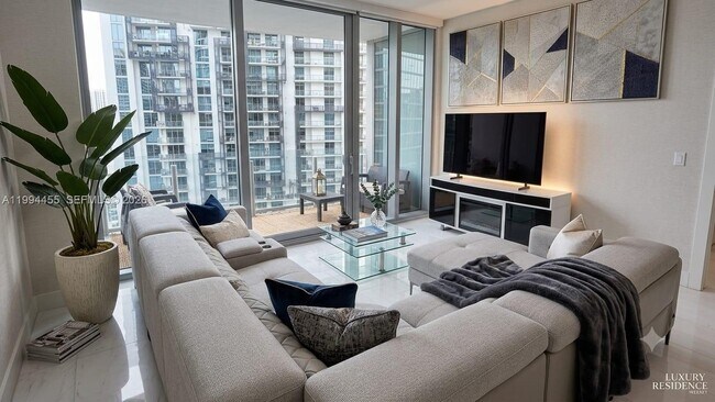 Building Photo - 300 Biscayne Blvd Way