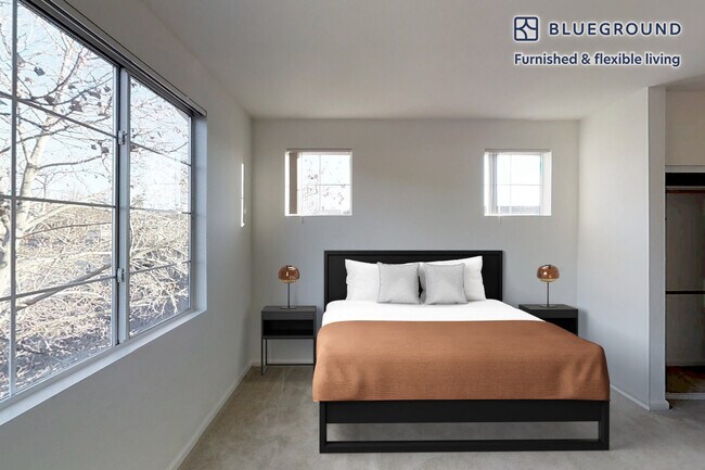 Building Photo - 3200 Rubino Dr