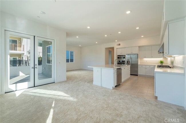 Building Photo - 121 Baluster