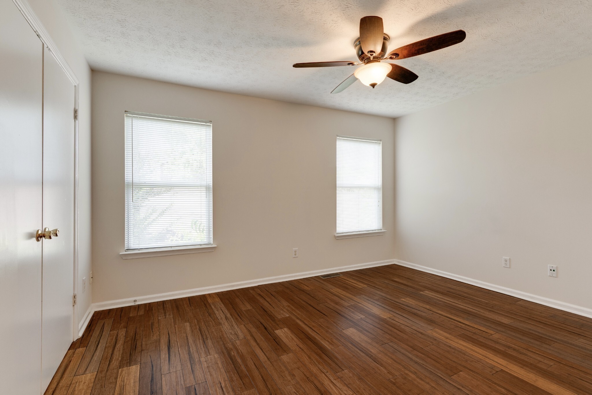 Building Photo - 104 Waterview Dr