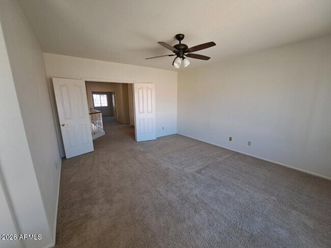 Building Photo - 98 E Evelyn Ln