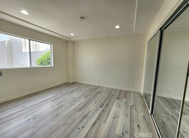 Building Photo - 14631 Dickens St