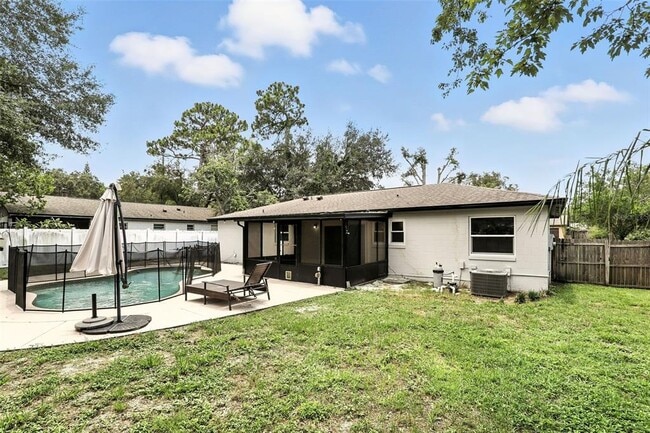 Building Photo - 102 Ventura Dr