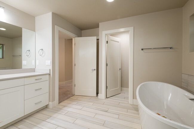 Building Photo - 4077 233rd Pl SE