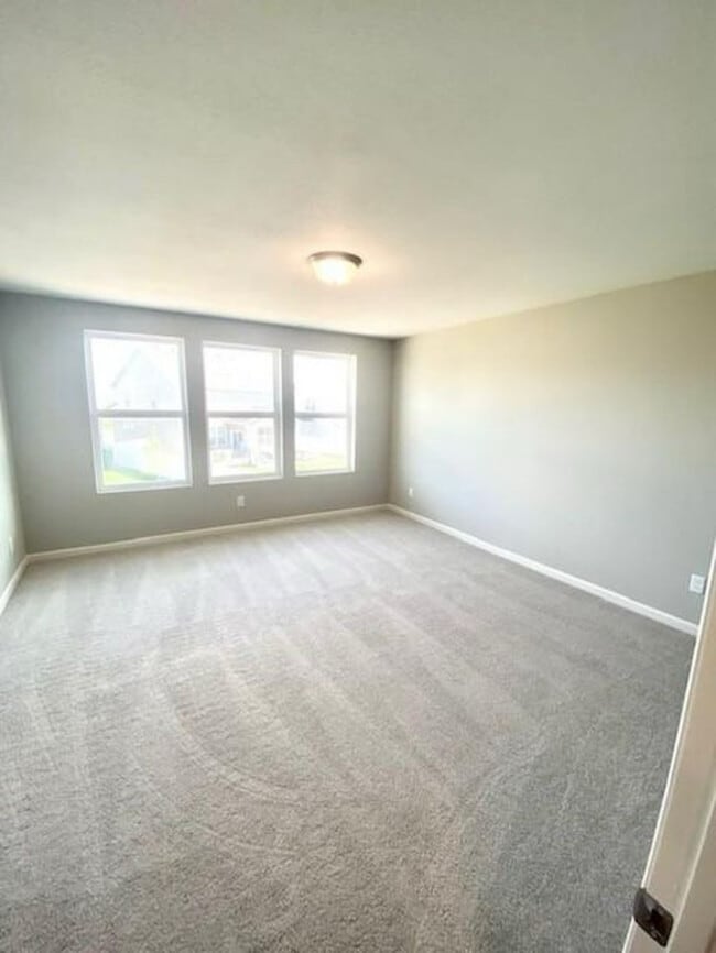 Building Photo - 4810 Airlake Dr