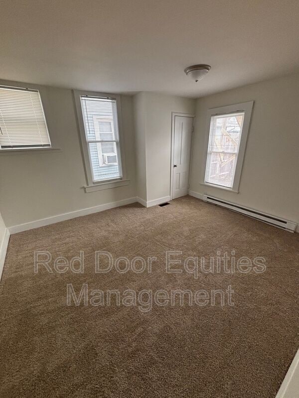 Building Photo - 522 N High St