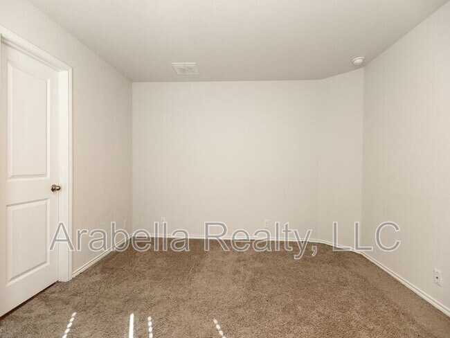 Building Photo - 6510 Vivaldi Isle