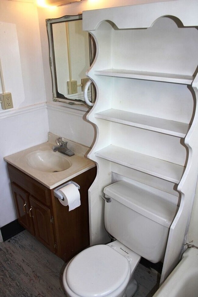 Building Photo - NEXT TO KSU!!!