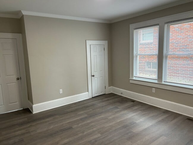 Building Photo - 2423 N Patterson Ave