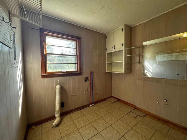 Building Photo - **Move-In Special !! 3 bed/ 2 bath rancher for rent. Hamblen/Jefferson County line.