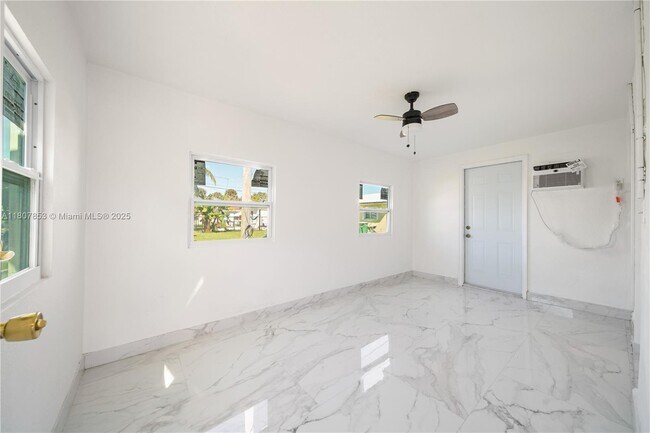 Building Photo - 2709 NW 54th St