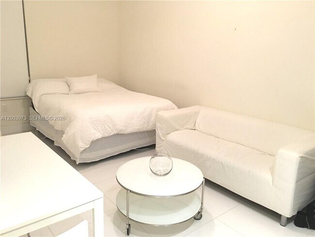 Building Photo - 6416 NW 104th Path