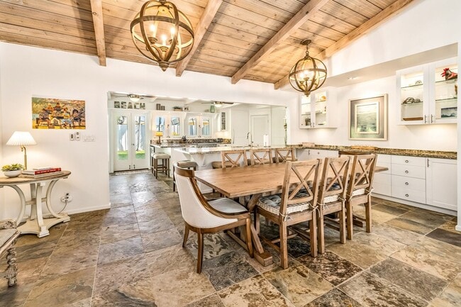 Building Photo - Spend Your Summer in the Heart of Lanikai